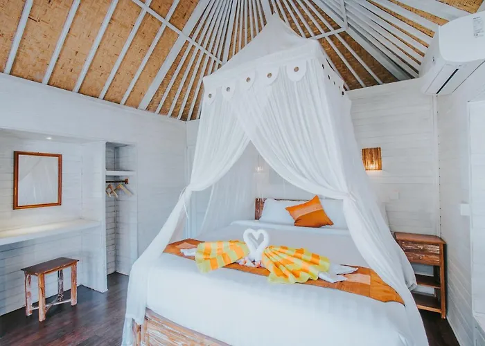 Hotel Paluh Huts 3*