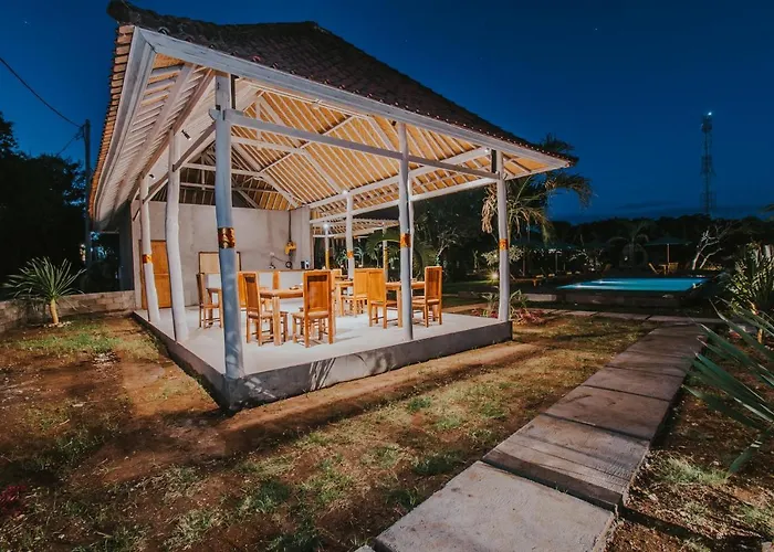 Hotel Paluh Huts 3*