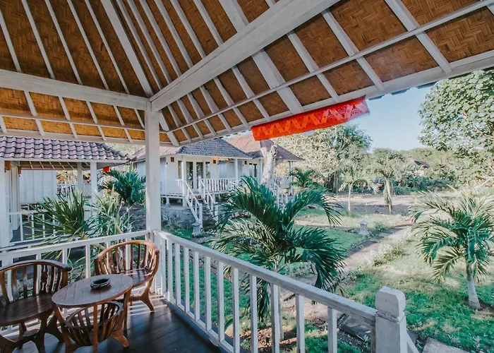 Paluh Huts 3* Nusa Lembongan