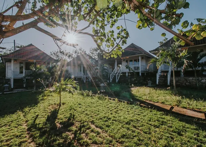 Hotel Paluh Huts 3*