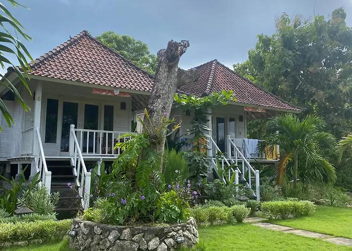 Paluh Huts Hotel 3*